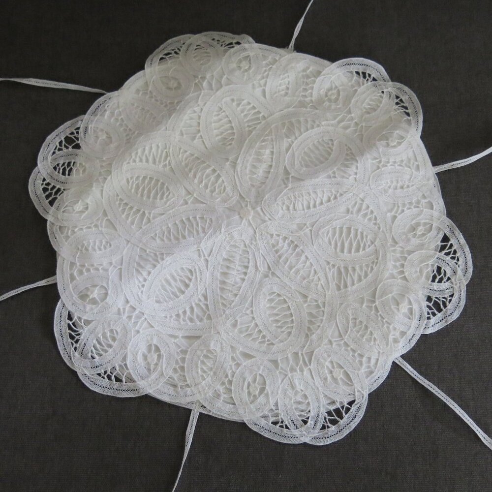 Vintage White Cotton Belgian Lace Handmade Bread Bun Muffin Sconce Server Holder